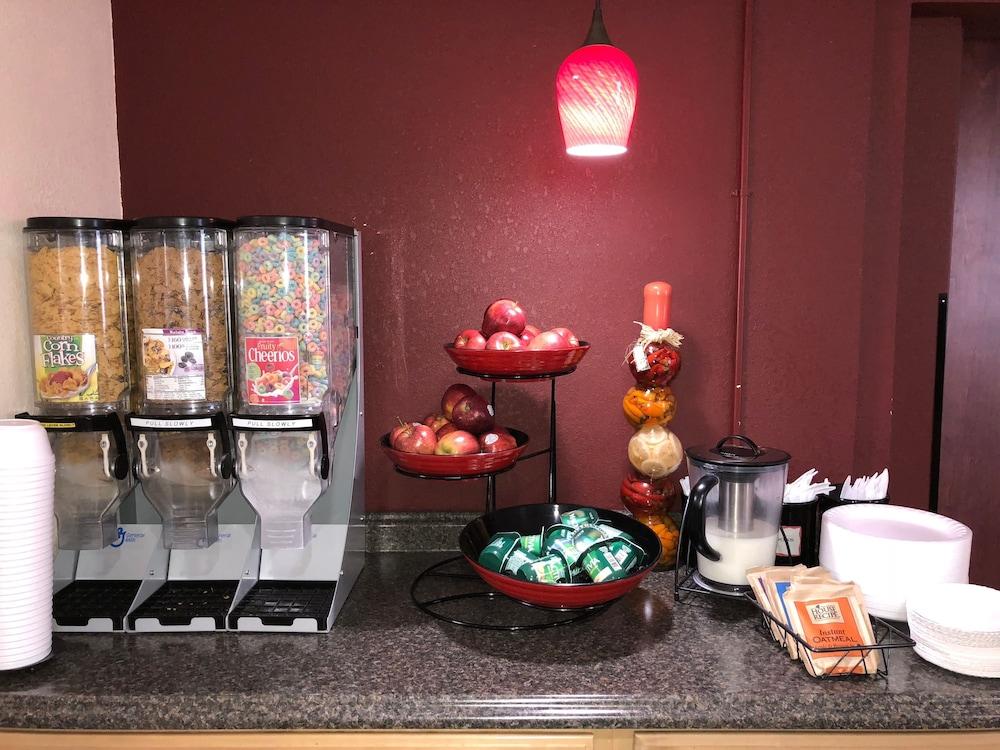 Ramada By Wyndham Harrisonburg