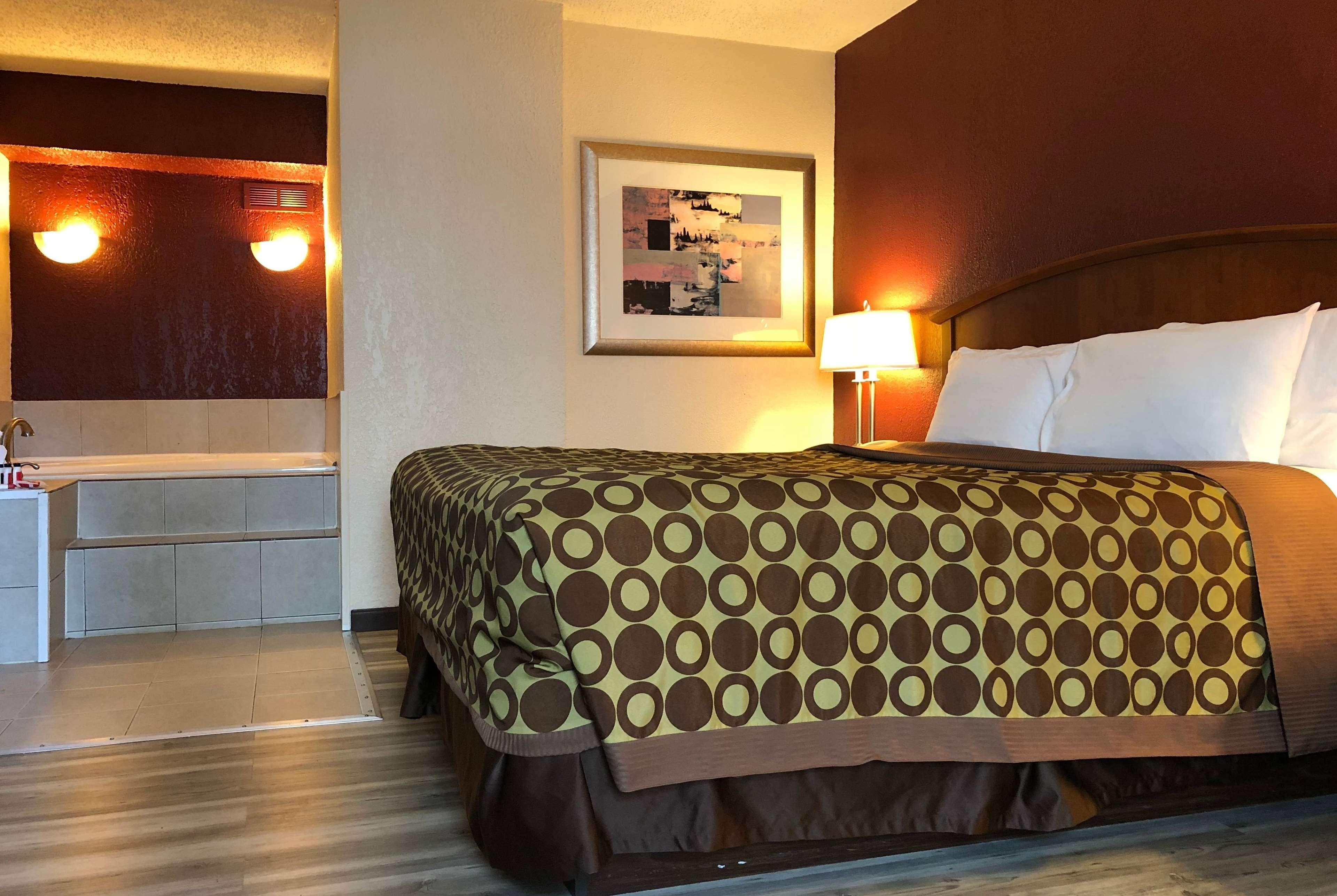 Ramada By Wyndham Harrisonburg